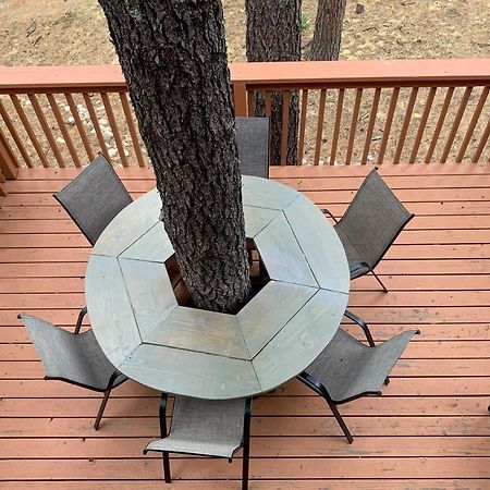 Forested Ruidoso Condo With Deck And Fireplace! Eksteriør billede