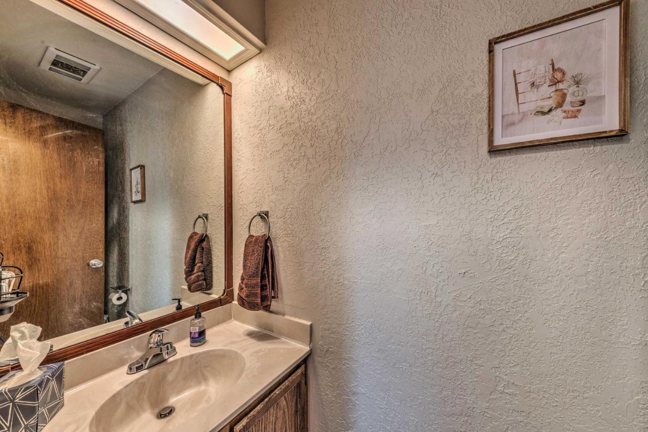 Forested Ruidoso Condo With Deck And Fireplace! Eksteriør billede